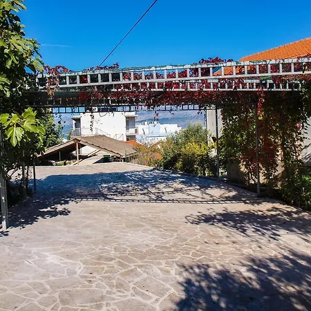 Apartament Karampija Postira