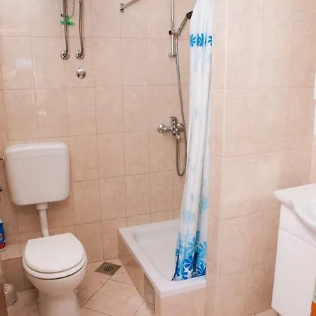 Apartament Karampija Postira