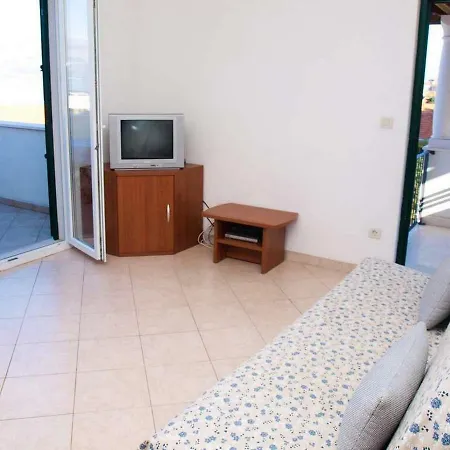 Karampija Apartament Postira