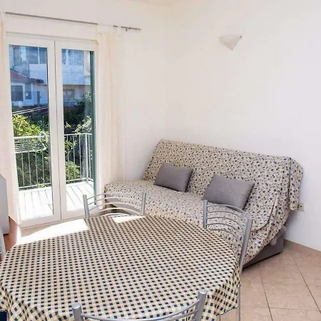 Karampija Apartament Postira