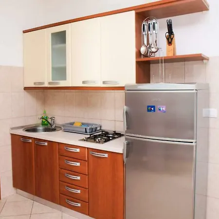 Karampija Apartament Postira