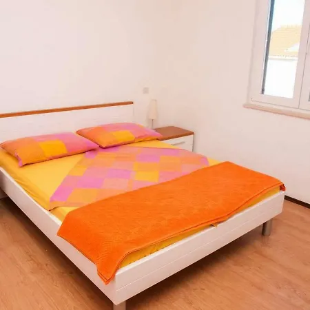 Karampija Apartament Postira